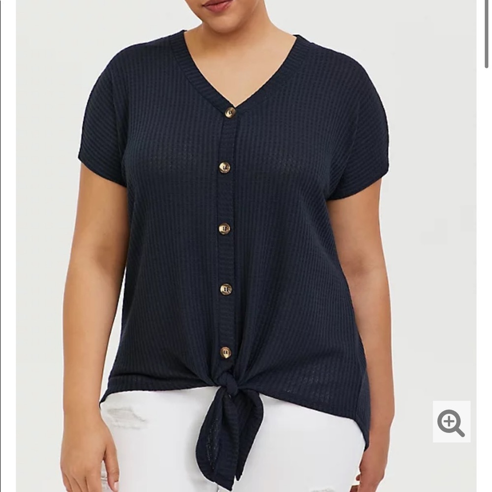 Torrid navy waffle knit tie front top. Size 00 - Picture 6 of 9